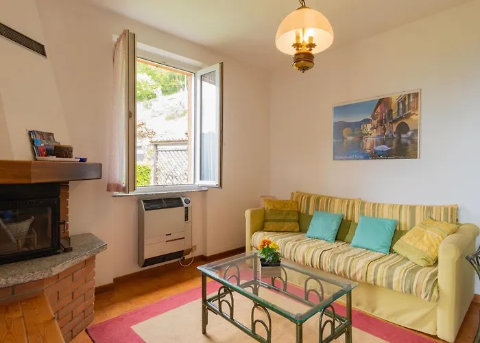 Casa vacanze Ronco - Vna215 By Interhome Perledo